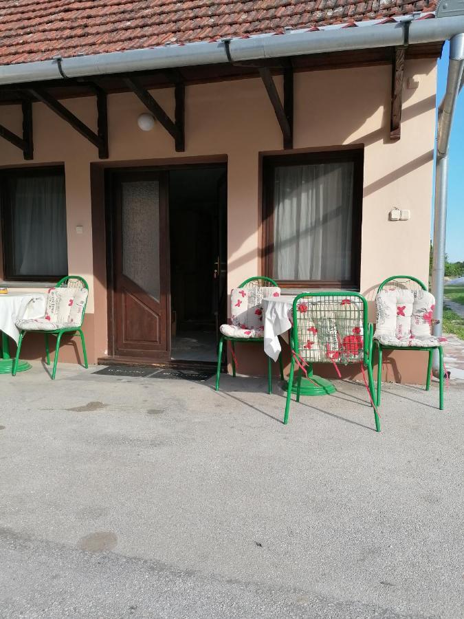 Hacijenda Mali Raj Apartment Palic Ngoại thất bức ảnh
